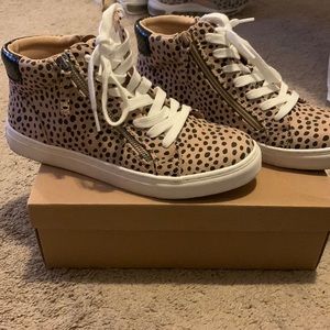 Cheetah Universal Thread Sneakers